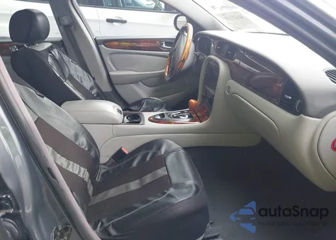 2005 Jaguar Xj Xj8 L from USA, damaged, VIN SAJWA79C55SG39925